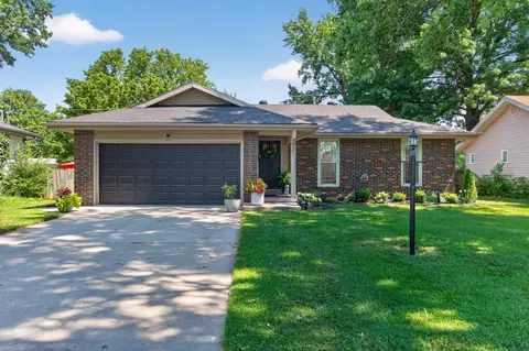 Exterior - 921 Edgewood St, Springfield, MO 65807 photo 5 of 5