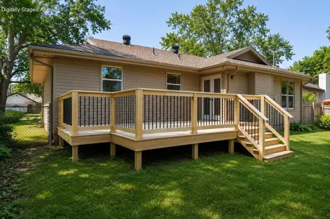 Exterior - 921 Edgewood St, Springfield, MO 65807 photo 2 of 5
