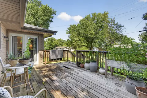 Exterior - 921 Edgewood St, Springfield, MO 65807 photo 3 of 5