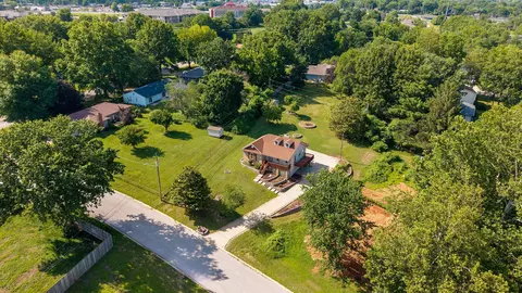 View/Area - 523 E Camino St, Springfield, MO 65810 photo 3 of 6