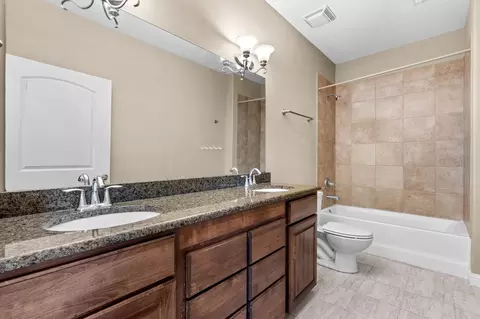 Bath - 772 Showplace Gtwy, Branson, MO 65616 photo 8 of 9