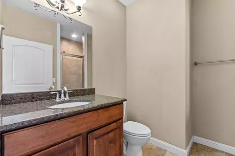 Bath - 772 Showplace Gtwy, Branson, MO 65616 photo 7 of 9