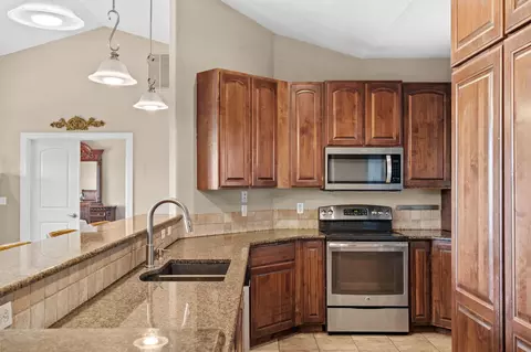 Kitchen - 772 Showplace Gtwy, Branson, MO 65616 photo 5 of 8