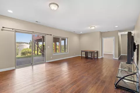Living - 772 Showplace Gtwy, Branson, MO 65616 photo 5 of 6