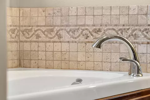 Bath - 772 Showplace Gtwy, Branson, MO 65616 photo 3 of 9