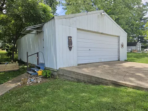 Other - 1005 E 5th St, Mountain View, MO 65548 photo 1 of 6