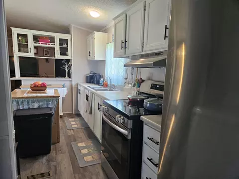 Kitchen - 1005 E 5th St, Mountain View, MO 65548 photo 3 of 3