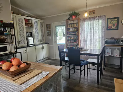 Kitchen - 1005 E 5th St, Mountain View, MO 65548 photo 1 of 3