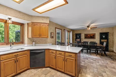 Kitchen - 3107 N Bobwhite Dr, Ozark, MO 65721 photo 5 of 6
