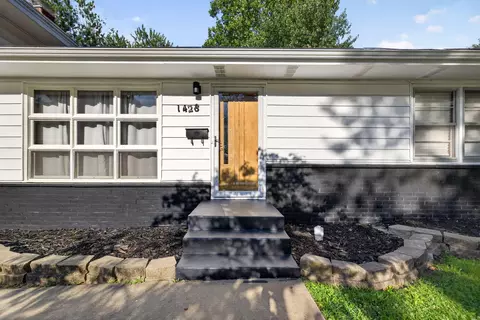Exterior - 1428 S Marlan Ave, Springfield, MO 65804 photo 3 of 12
