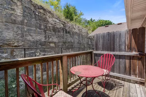 Exterior - 2906 Vinyards Pkwy #3, Branson, MO 65616 photo 4 of 9