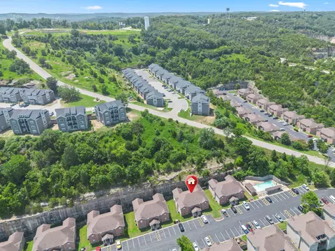 View/Area - 2906 Vinyards Pkwy #3, Branson, MO 65616 photo 5 of 7
