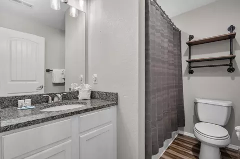Bath - 2906 Vinyards Pkwy #3, Branson, MO 65616 photo 2 of 2