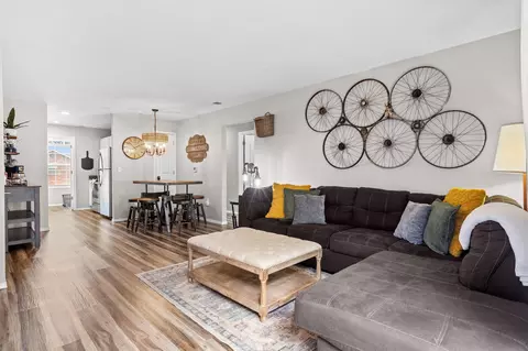 Living - 2906 Vinyards Pkwy #3, Branson, MO 65616 photo 4 of 7