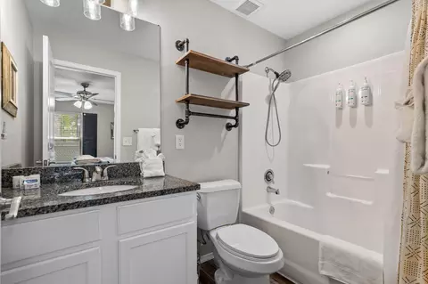 Bath - 2906 Vinyards Pkwy #3, Branson, MO 65616 photo 1 of 2