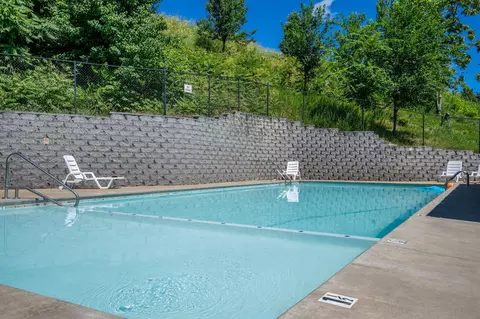 Exterior - 2906 Vinyards Pkwy #3, Branson, MO 65616 photo 6 of 9