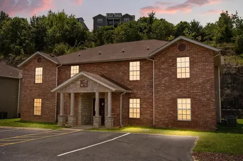 Exterior - 2906 Vinyards Pkwy #3, Branson, MO 65616 photo 2 of 9
