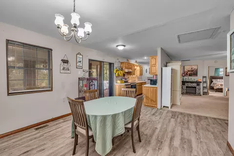 Dining - 17883 County Road 522, Gainesville, MO 65655 photo 3 of 3