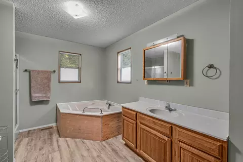Bath - 17883 County Road 522, Gainesville, MO 65655 photo 1 of 4