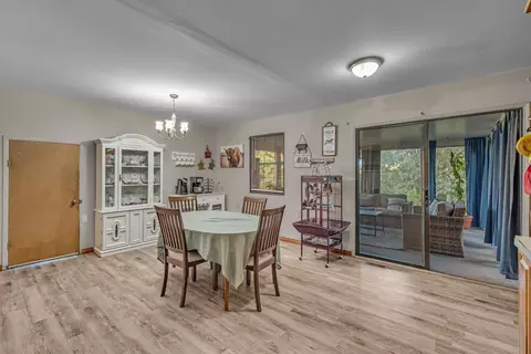 Dining - 17883 County Road 522, Gainesville, MO 65655 photo 1 of 3