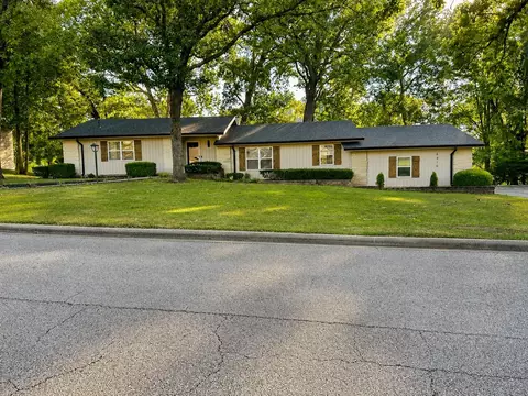 Exterior - 8310 Interlochen Dr, Nixa, MO 65714 photo 2 of 5