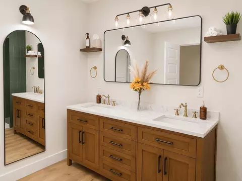 Bath - 8310 Interlochen Dr, Nixa, MO 65714 photo 3 of 4