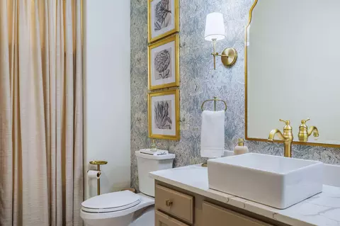 Bath - 569 Jasmine Dr, Branson, MO 65616 photo 4 of 5