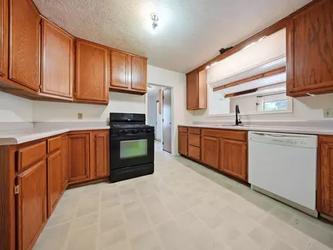 Kitchen - 508 Elm St, Republic, MO 65738 photo 1 of 1