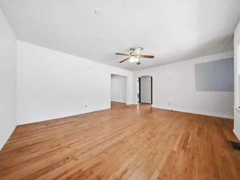 Living - 508 Elm St, Republic, MO 65738 photo 2 of 3