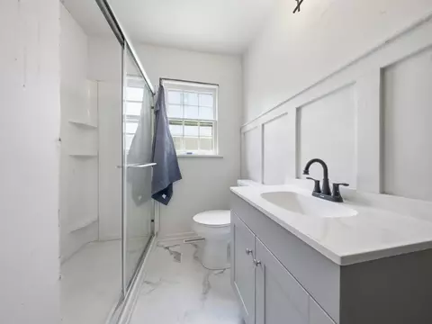 Bath - 508 Elm St, Republic, MO 65738 photo 2 of 2