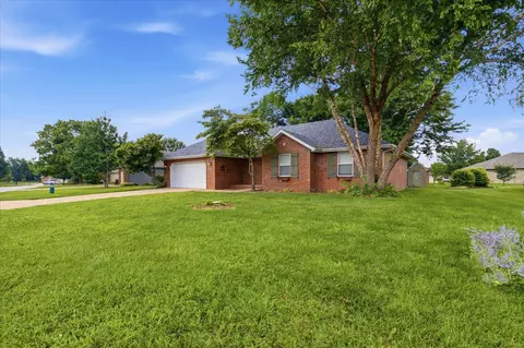 904 E Waterford Blvd, Ozark, MO 65721 photo 3