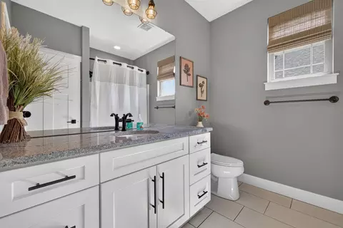 Bath - 102 E Ironwood Dr, Republic, MO 65738 photo 7 of 9