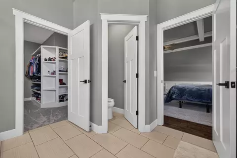 Entry Way - 102 E Ironwood Dr, Republic, MO 65738 photo 1 of 3