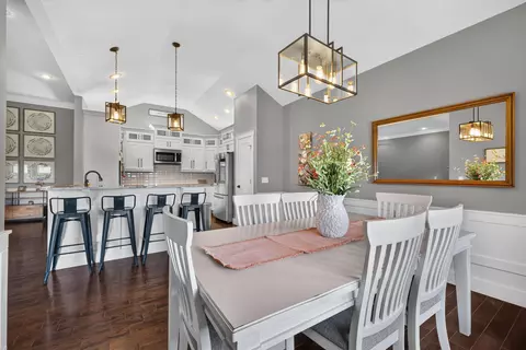 Dining - 102 E Ironwood Dr, Republic, MO 65738 photo 3 of 3