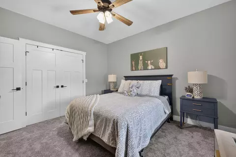 Bedroom - 102 E Ironwood Dr, Republic, MO 65738 photo 5 of 7