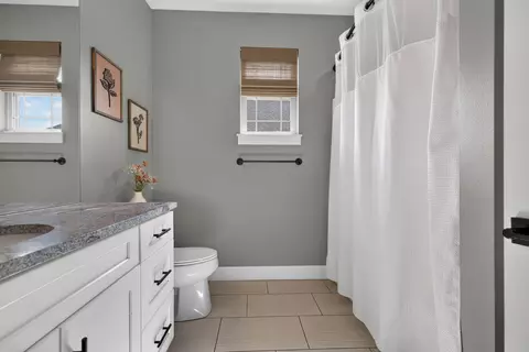 Bath - 102 E Ironwood Dr, Republic, MO 65738 photo 6 of 9