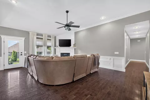 Living - 102 E Ironwood Dr, Republic, MO 65738 photo 2 of 5