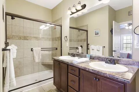 Bath - 51 Eagles Ridge Ln #14, Branson, MO 65616 photo 4 of 6