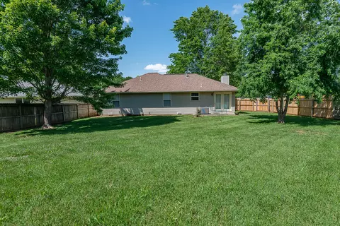 Exterior - 3368 W Deerfield St, Springfield, MO 65807 photo 6 of 9