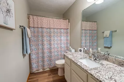 Bath - 3368 W Deerfield St, Springfield, MO 65807 photo 3 of 3