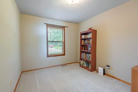 Bedroom - 3368 W Deerfield St, Springfield, MO 65807 photo 6 of 7