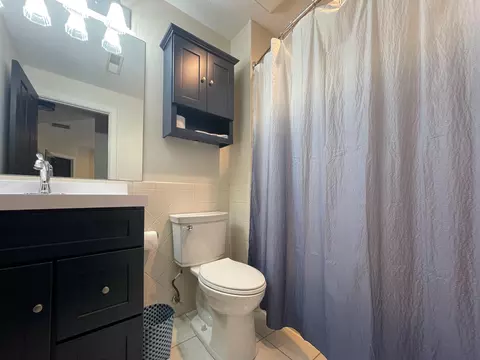 Bath - 803 E Carleton St, Springfield, MO 65810 photo 6 of 9