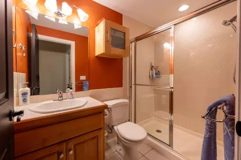 Bath - 803 E Carleton St, Springfield, MO 65810 photo 7 of 9