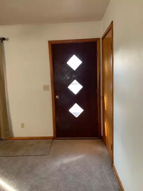 Entry Way - 104 Mitchell St, Greenfield, MO 65661 photo 2 of 2