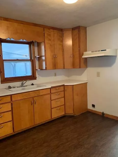 Kitchen - 104 Mitchell St, Greenfield, MO 65661 photo 1 of 2