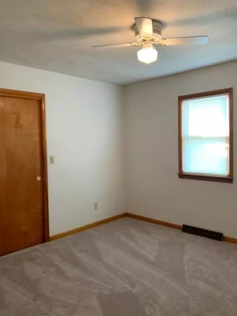 Bedroom - 104 Mitchell St, Greenfield, MO 65661 photo 1 of 3