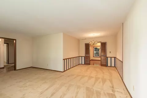 Living - 1536 E Hanover St, Springfield, MO 65804 photo 3 of 4