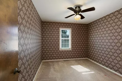Bedroom - 1536 E Hanover St, Springfield, MO 65804 photo 3 of 6