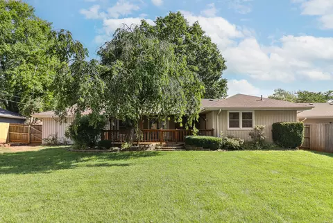 Exterior - 1536 E Hanover St, Springfield, MO 65804 photo 5 of 7
