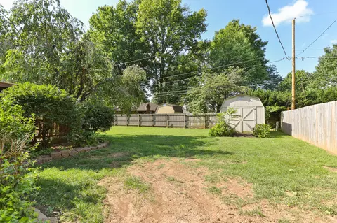 Exterior - 1536 E Hanover St, Springfield, MO 65804 photo 7 of 7